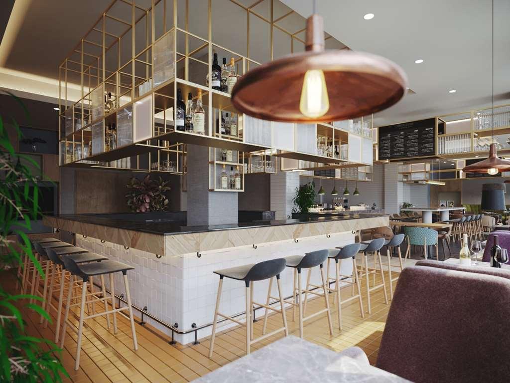 Hilton Garden Inn Tbilisi Riverview レストラン 写真