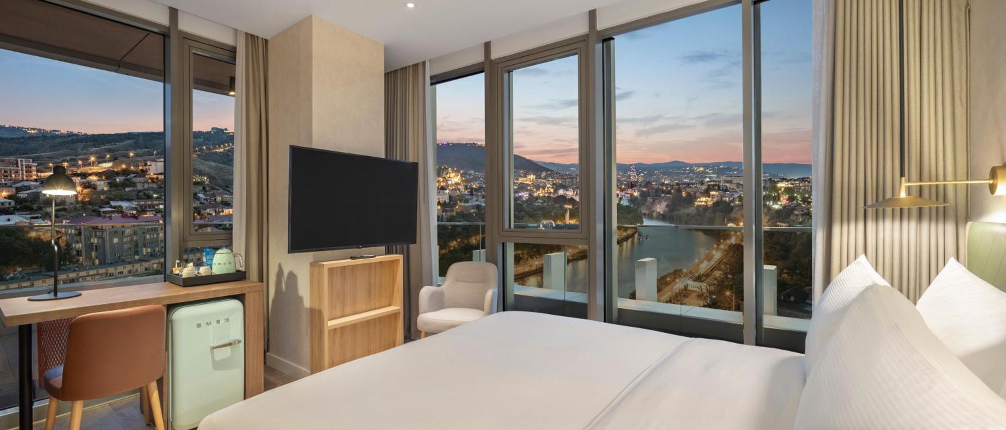 Hilton Garden Inn Tbilisi Riverview エクステリア 写真