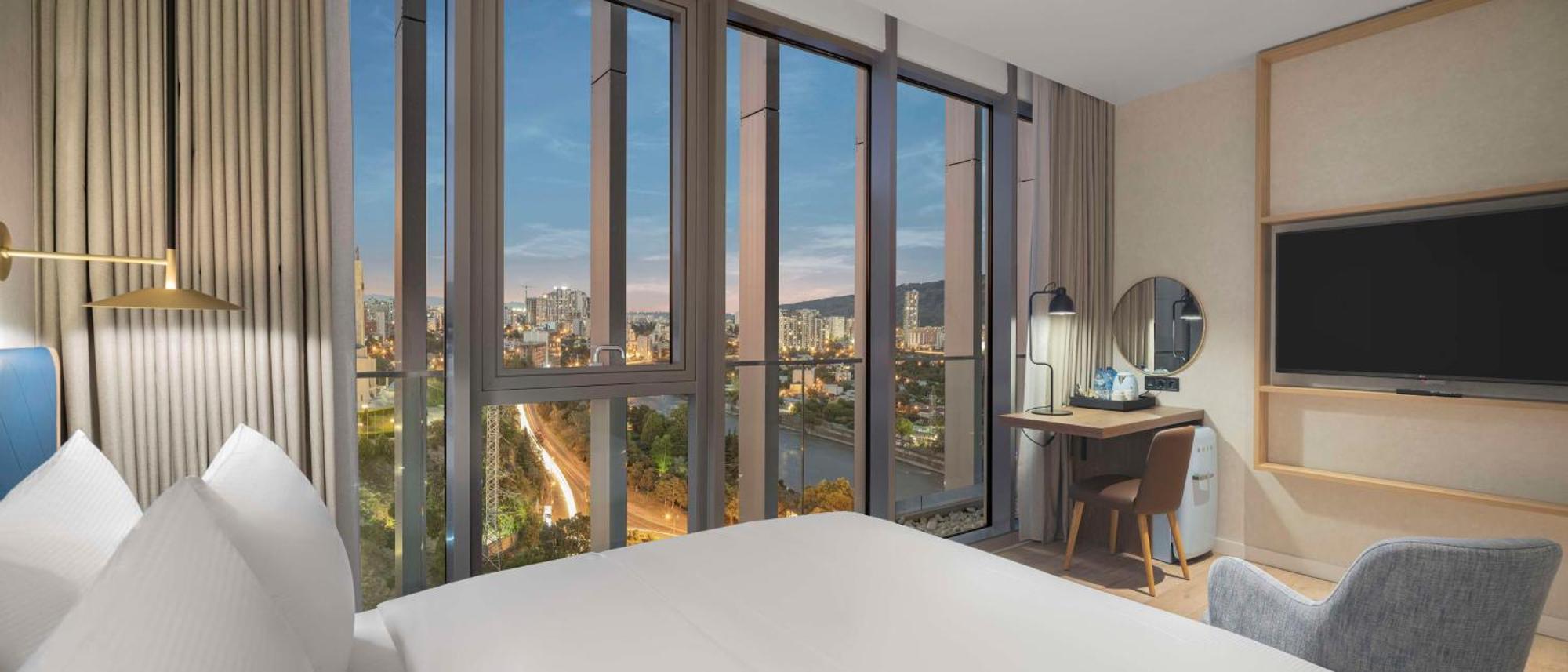 Hilton Garden Inn Tbilisi Riverview エクステリア 写真