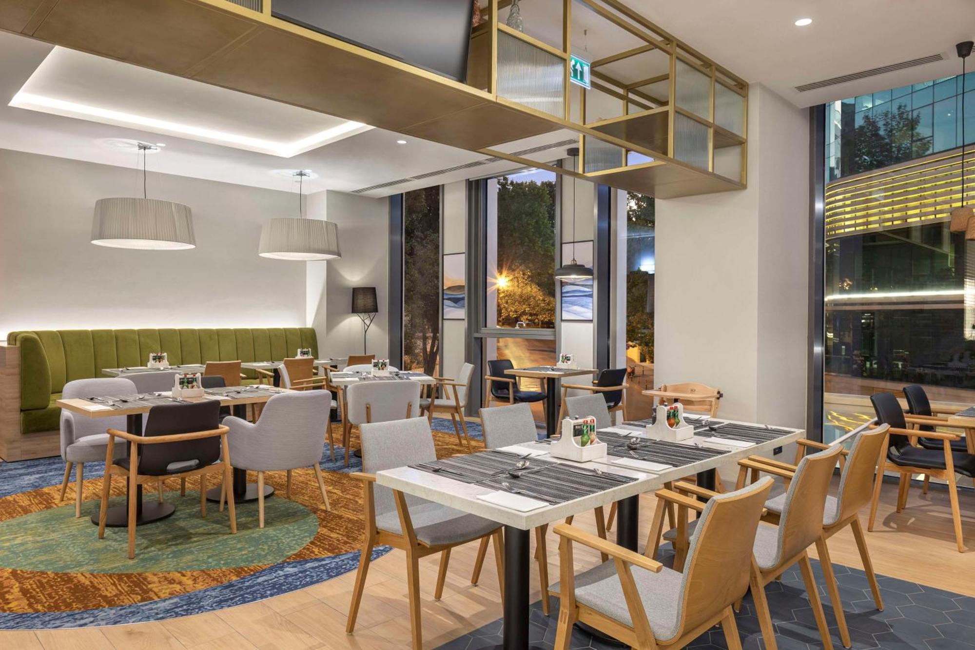 Hilton Garden Inn Tbilisi Riverview エクステリア 写真