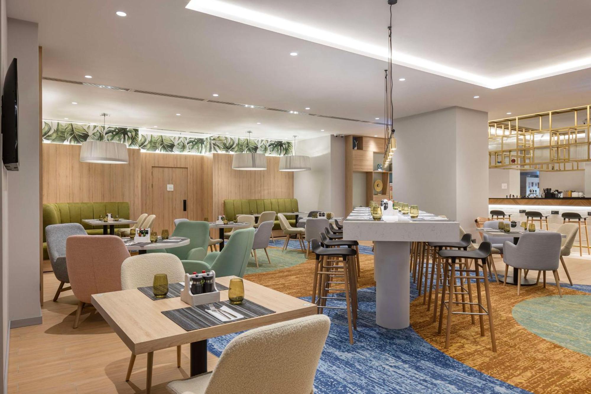 Hilton Garden Inn Tbilisi Riverview エクステリア 写真